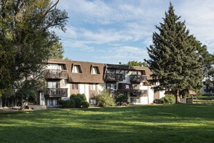 Trailgrove in Denver, CO - Building Photo