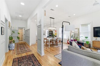 1030 Kirkwood Ave SE in Atlanta, GA - Foto de edificio - Building Photo