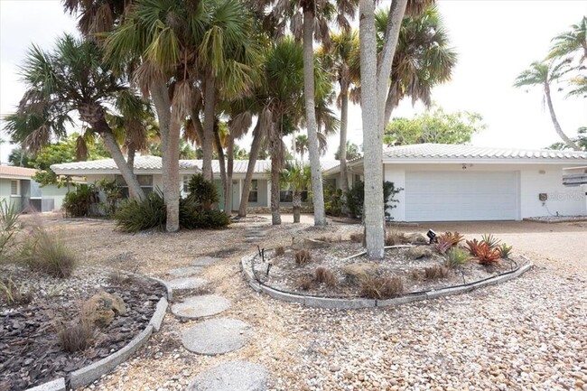 614 Treasure Boat Way in Siesta Key, FL - Building Photo - Building Photo