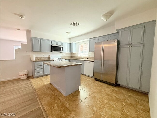 6438 Lori Ct in Las Vegas, NV - Building Photo - Building Photo