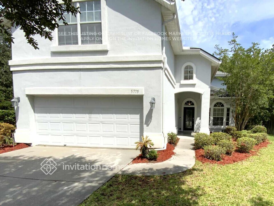 5775 Brush Hollow Rd in Jacksonville, FL - Building Photo
