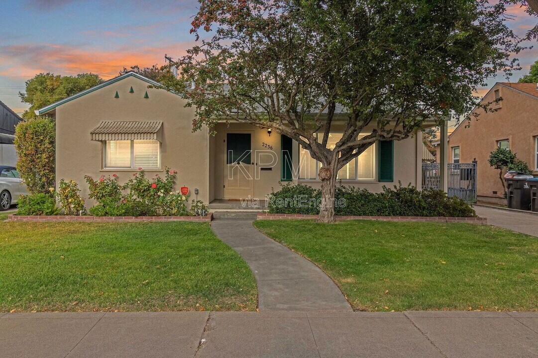 2236 N Orange St in Stockton, CA - Building Photo