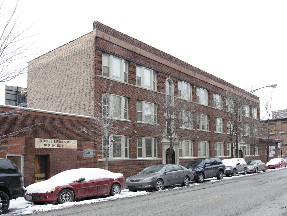 3948 N Clarendon Ave in Chicago, IL - Foto de edificio