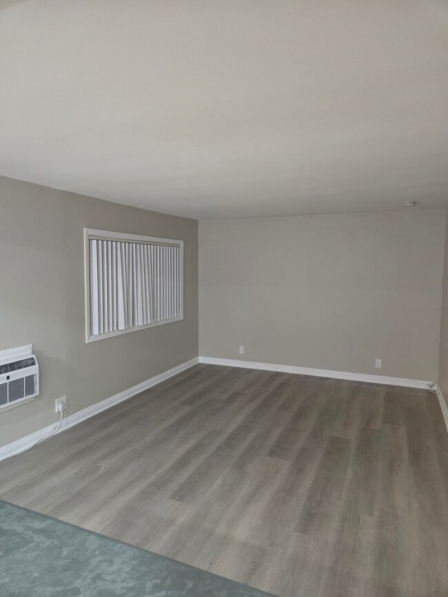 Walnut Villas Apartment in La Habra, CA - Building Photo - Building Photo