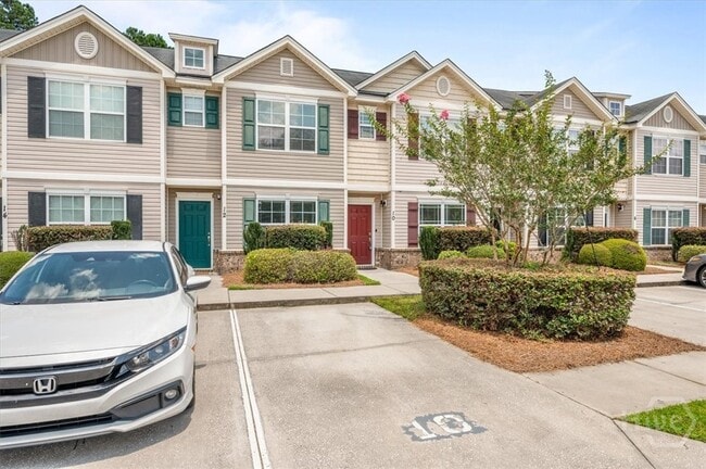 property at 10 Winter Lake Cir