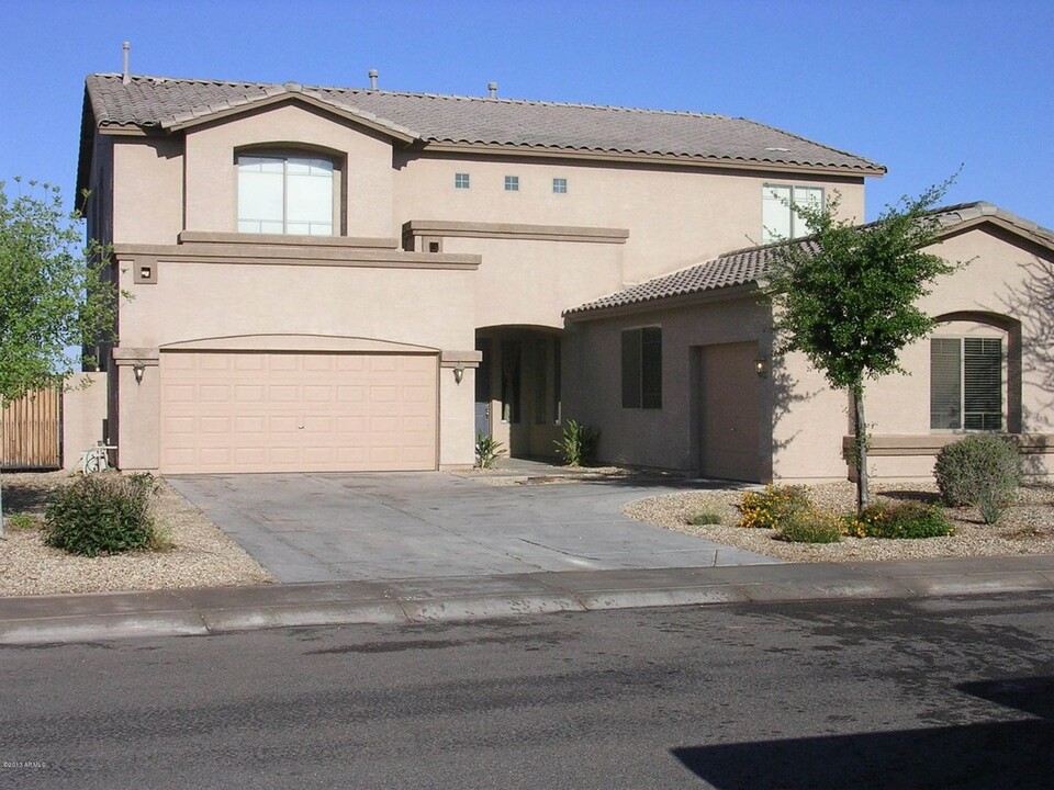 106 N 110th Dr in Avondale, AZ - Building Photo