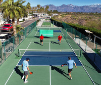 Rincon Country West RV Resort in Tucson, AZ - Foto de edificio - Building Photo