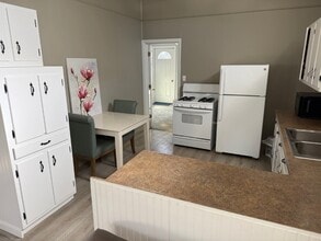 5225 Brightwood Rd, Unit Unit 4 in Bethel Park, PA - Building Photo - Building Photo