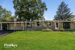 67 Austin Ave in Carpentersville, IL - Building Photo