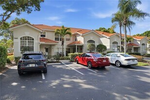 2460 Old Groves Rd in Naples, FL - Building Photo