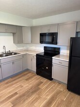 623 E Bain St in Ozark, MO - Building Photo - Building Photo