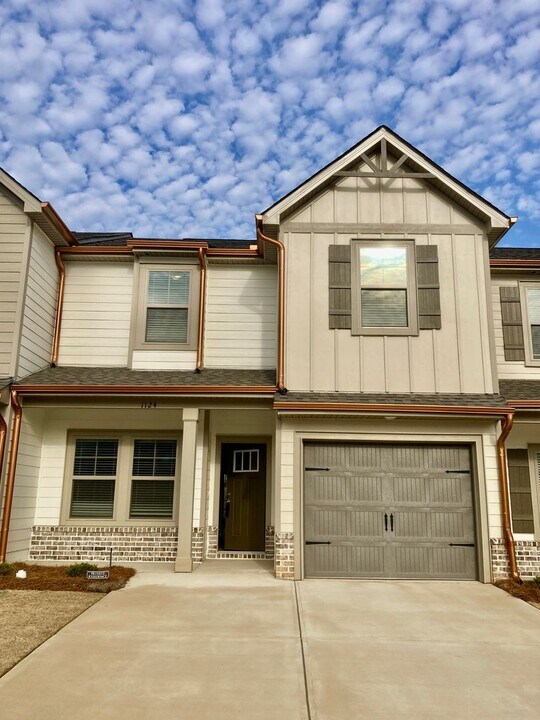 1124 Jolly Ln in Grovetown, GA - Building Photo