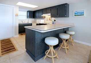 1571 S Atlantic Ave in New Smyrna Beach, FL - Building Photo - Building Photo