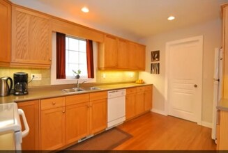 508 John Forsyth Rd in Winnipeg, MB - Building Photo - Building Photo