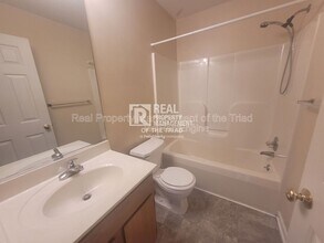 153 Westmont Dr in Winston-Salem, NC - Building Photo - Building Photo