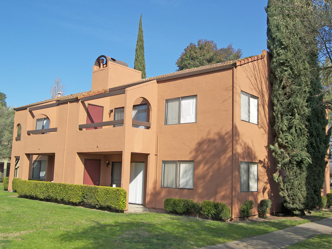 Venetian Park Apartments in Stockton, CA - Building Photo - Building Photo