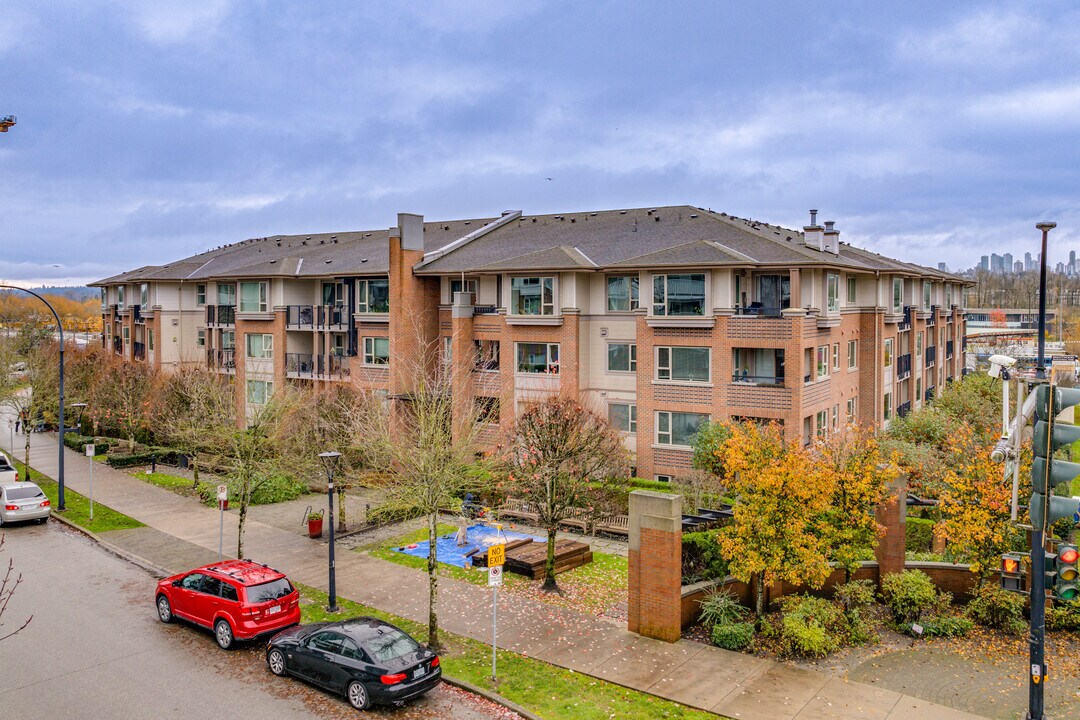 Montage in Burnaby, BC - Building Photo