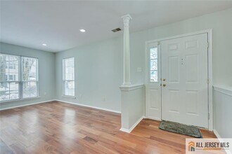 401 Pheasant Run in Monmouth Junction, NJ - Building Photo - Building Photo