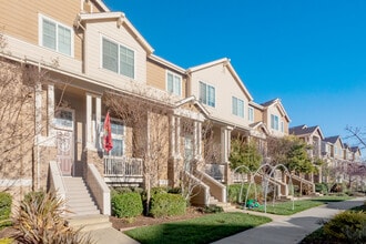 Madrone Plaza in Morgan Hill, CA - Building Photo - Building Photo