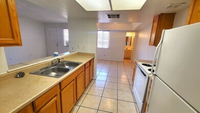 4023 S 44th St in Phoenix, AZ - Building Photo - Building Photo