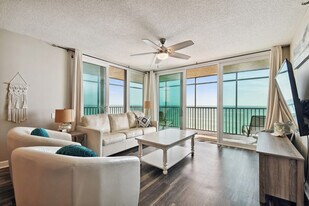 15400 Gulf Blvd in Madeira Beach, FL - Building Photo