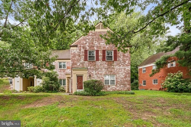 property at 1134 Valley Dr
