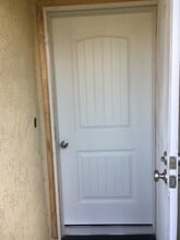 126 N La Plaza, Unit 126 N. La Plaza in Anaheim, CA - Building Photo - Building Photo