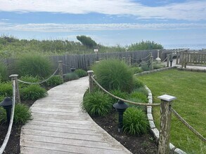 100 Deforest Rd in Montauk, NY - Building Photo - Building Photo