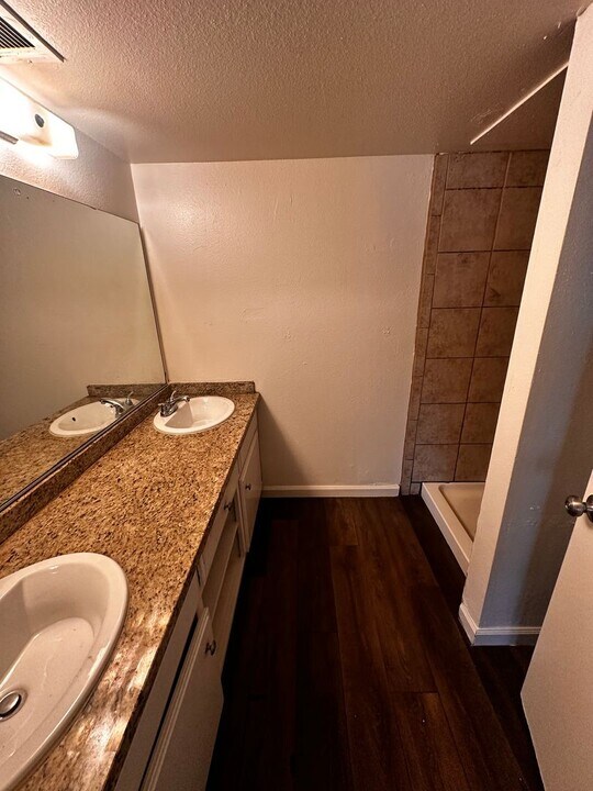 6004 Hill Dale Ct in Bakersfield, CA - Building Photo