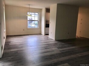 194 E Main St, Unit 6 in Walden, NY - Building Photo - Building Photo