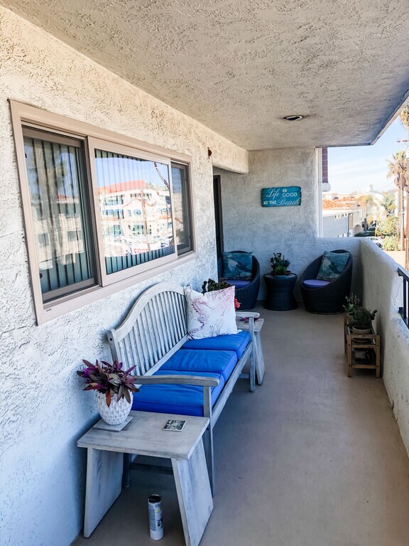 1711 Camino de la Costa, Unit 3-bedroom apartment in Re in Redondo Beach, CA - Foto de edificio - Building Photo