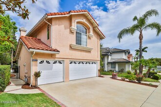 1825 Golden Oak St in Thousand Oaks, CA - Building Photo - Building Photo