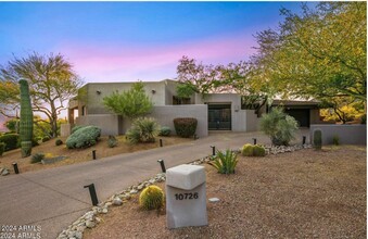 10726 E Tamarisk Way in Scottsdale, AZ - Building Photo - Building Photo