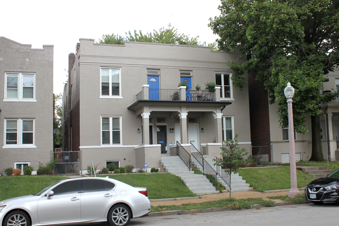 4205-4209 Laclede Ave in St. Louis, MO - Building Photo