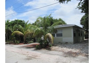 421 SE 21st St in Fort Lauderdale, FL - Building Photo - Building Photo