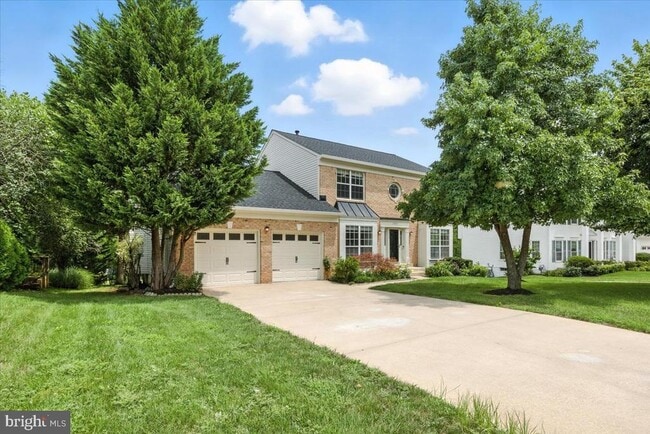 property at 1562 Kingstream Cir