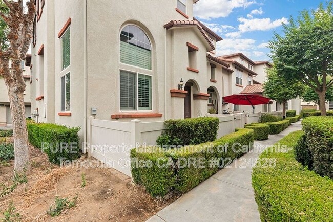 property at 33670 Willow Haven Ln
