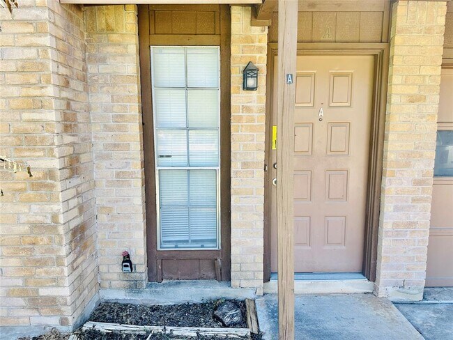 12213 Dundee Dr in Austin, TX - Building Photo - Building Photo