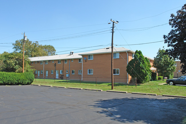 3041 W Alex Bell Rd in Dayton, OH - Building Photo - Building Photo