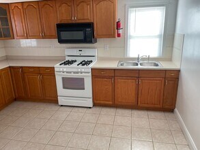215 Karsey St in Highland Park, NJ - Building Photo - Building Photo