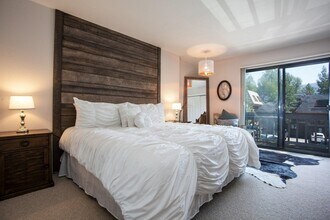 980 Vail View Drive in Vail, CO - Building Photo - Building Photo