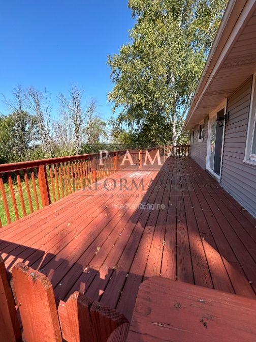 10903 N San Marino Dr in Mequon, WI - Building Photo - Building Photo