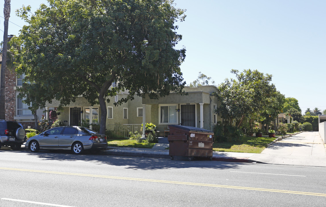 340 W Chevy Chase Dr in Glendale, CA - Building Photo