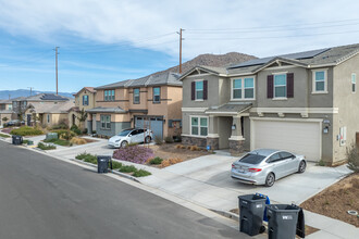 Sonoma at Spring Mountain Ranch in Riverside, CA - Building Photo - Building Photo