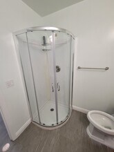 614 Grand Ave, Unit B in South San Francisco, CA - Building Photo - Building Photo