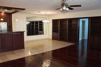 4540 SW 15th St in Miami, FL - Foto de edificio - Building Photo