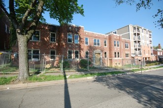 5408 First Pl NW in Washington, DC - Foto de edificio - Building Photo