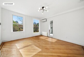 366 Clermont Ave in Brooklyn, NY - Building Photo - Building Photo