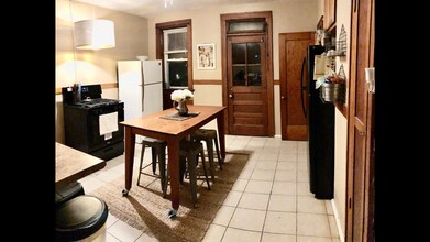 4241 Ellenwood Ave, Unit 2F in St. Louis, MO - Foto de edificio - Building Photo