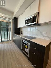 500 Dupont St in Toronto, ON - Building Photo - Building Photo